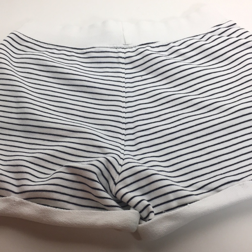 Cozy shorts with pockets! - Picture 6 of 6